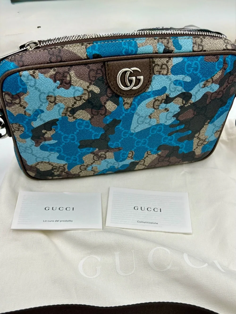 Unisex Gucci GG Crossbody Bag.